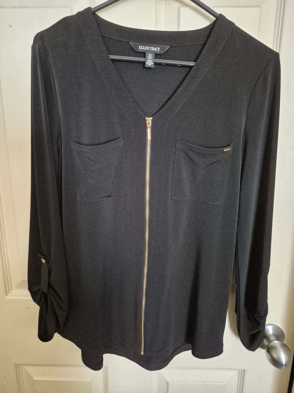 Size S Ellen Tracy Black V-Neck Button-Detail Zip Front Shirt